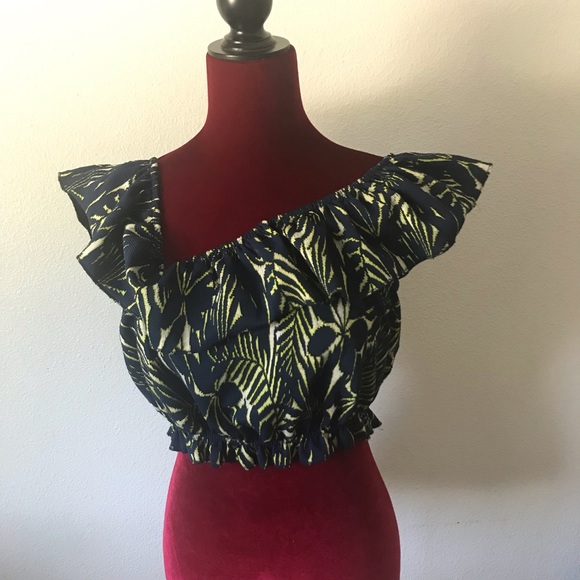 Zara Tops - Zara L Crop Top Ruffles Off Shoulder
